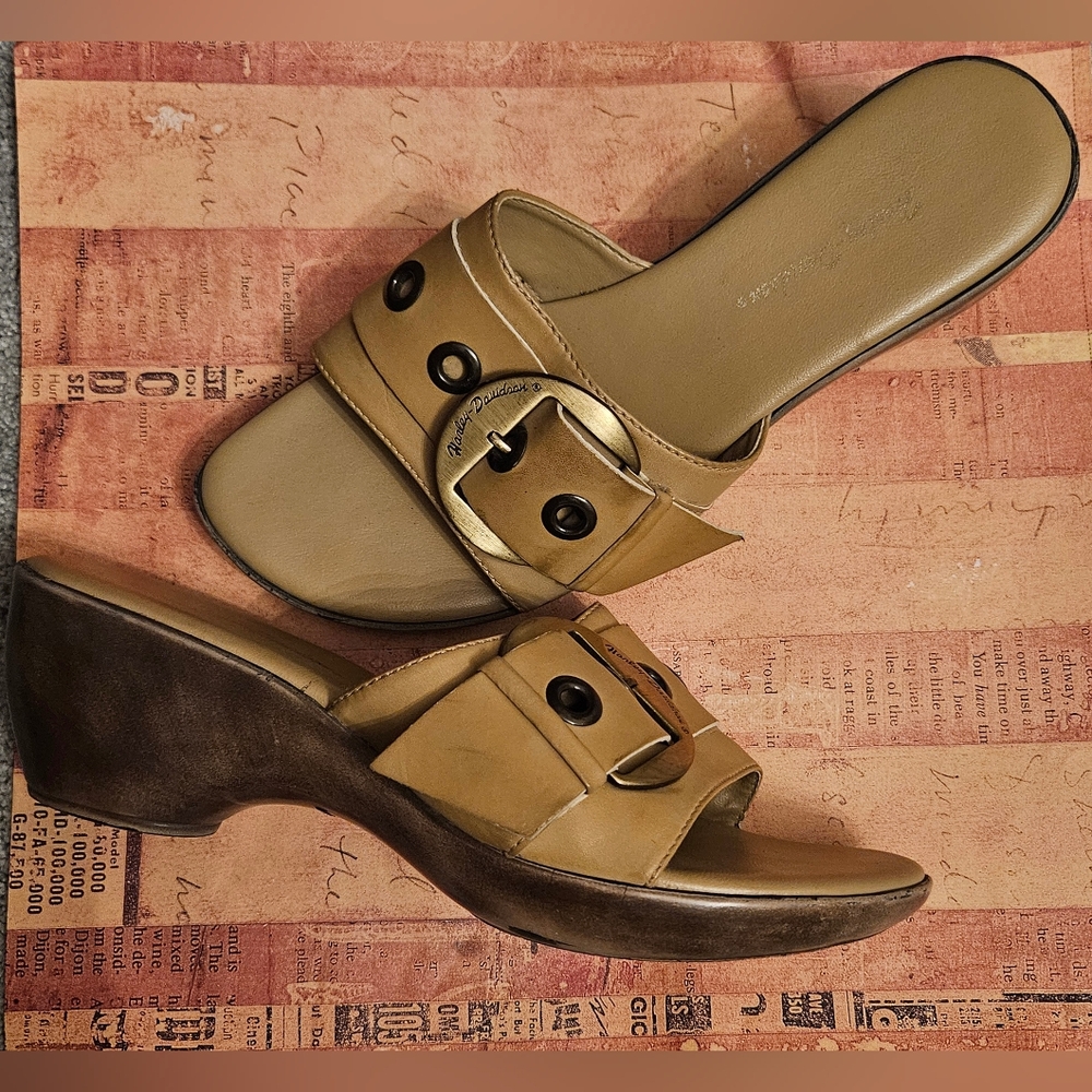 Harley-Davidson Tan and Brown Mules with Sturdy Design